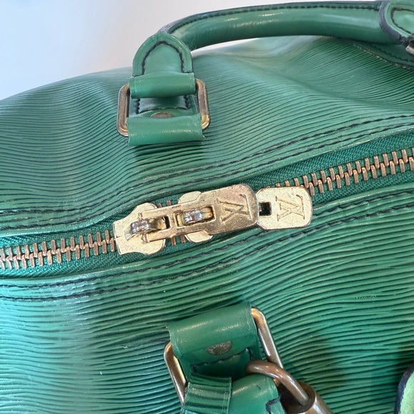 Louis Vuitton Epi Leather Keepall 45 in Borneo Green - Picture 7 of 9